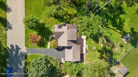 View/Area - 2328 E Libbie Dr, Lansing, MI 48917 photo 1 of 6