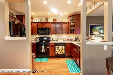 Kitchen - 5696 Shaw St #12, Haslett, MI 48840 photo 1 of 3
