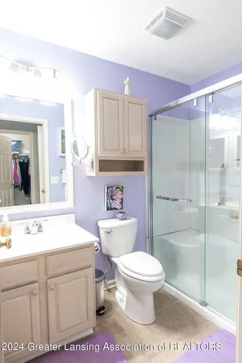 Bath - 5696 Shaw St #12, Haslett, MI 48840 photo 3 of 5