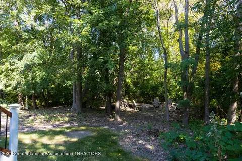 Exterior - 5696 Shaw St #12, Haslett, MI 48840 photo 5 of 5