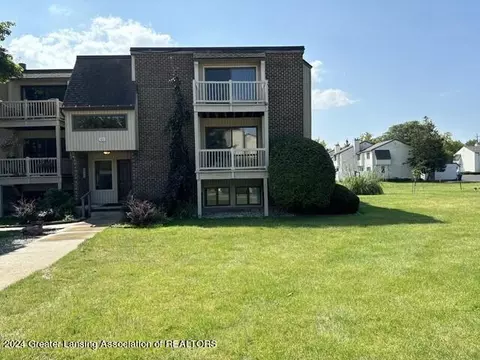 523 Bainbridge Dr UNIT 33, East Lansing, MI 48823