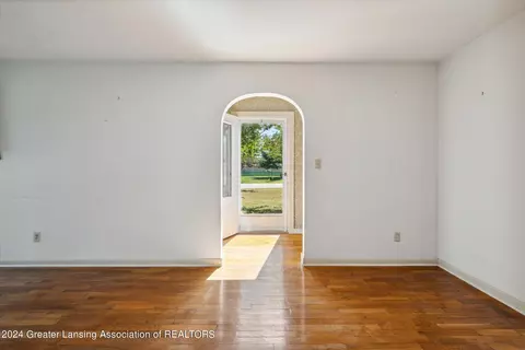 4885 Burt Ave, Grand Ledge, MI 48837 photo 7
