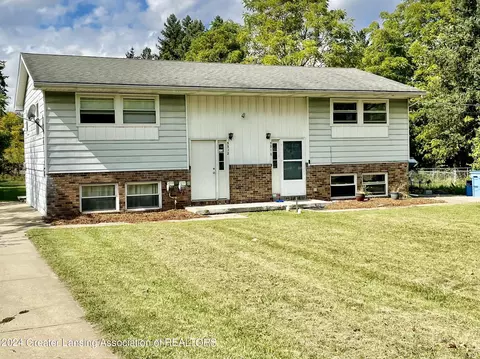 5310 Balzer St, Lansing, MI 48911