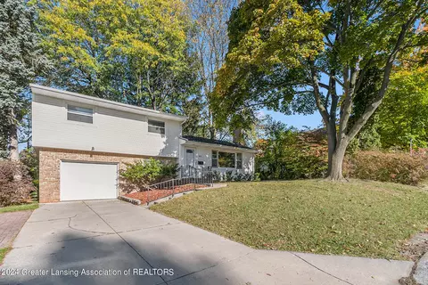1816 Tecumseh River Rd, Lansing, MI 48906