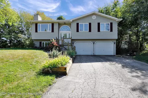 6630 Westgate Dr, Laingsburg, MI 48848