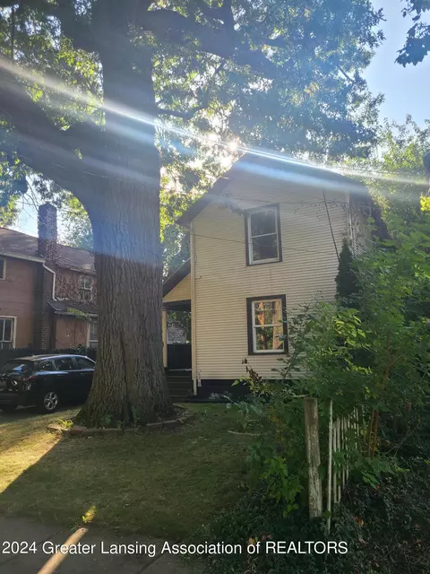 1134 Platt St, Lansing, MI 48910