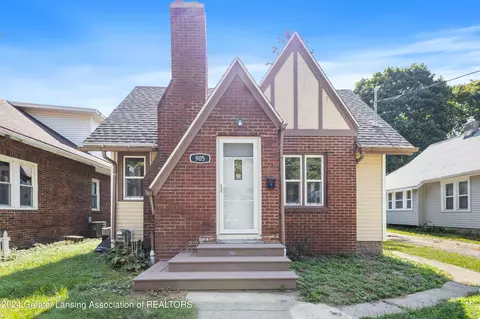 905 Smith Ave, Lansing, MI 48910