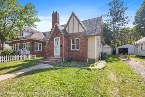 Exterior - 905 Smith Ave, Lansing, MI 48910 photo 3 of 5