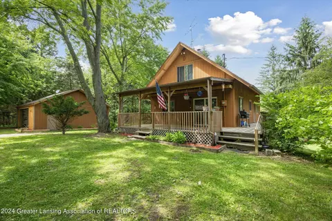 7710 Bell Hwy, Eaton Rapids, MI 48827