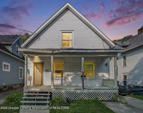 304 S Clemens Ave, Lansing, MI 48912