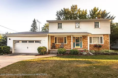 597 Hollywood Dr, Owosso, MI 48867