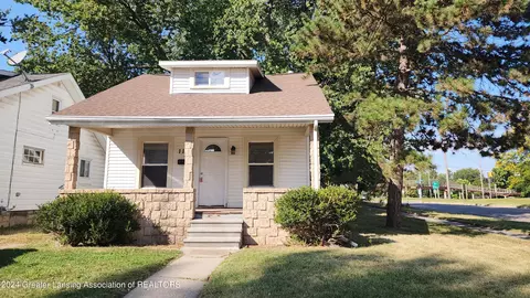 1112 Berten St, Lansing, MI 48910