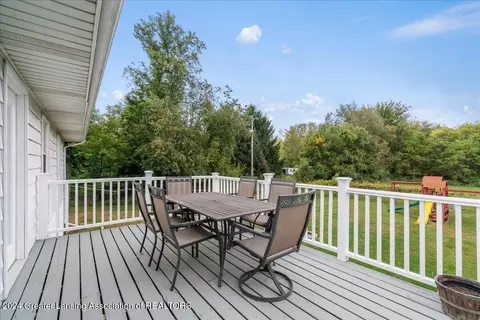 203 W Herbison Rd, Dewitt, MI 48820 photo 23