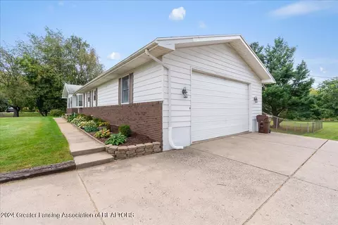 203 W Herbison Rd, Dewitt, MI 48820 photo 29