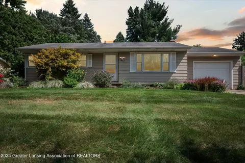 4103 N Pine Dell Dr, Lansing, MI 48911