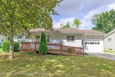 3718 Weger Pl, Lansing, MI 48910