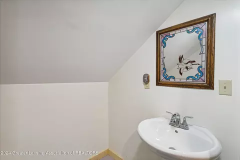 5019 Marshall Rd, Olivet, MI 49076 photo 22