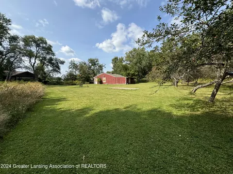 Exterior - 4608 N Michigan Rd, Dimondale, MI 48821 photo 13 of 17