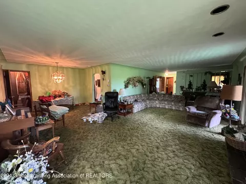 Living - 4608 N Michigan Rd, Dimondale, MI 48821 photo 3 of 3