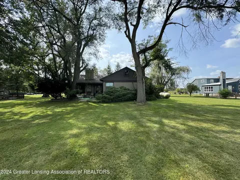 Exterior - 4608 N Michigan Rd, Dimondale, MI 48821 photo 9 of 17