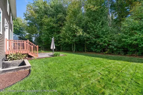 Exterior - 4385 Lavender Ln, Dewitt, MI 48820 photo 4 of 6