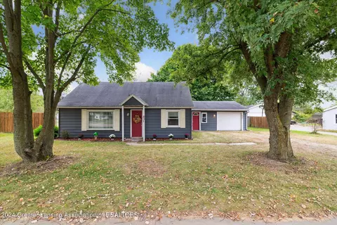 511 W Shepherd St, Charlotte, MI 48813