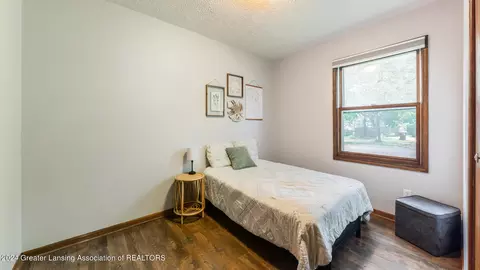 121 E Claremore Dr, Lansing, MI 48911 photo 12