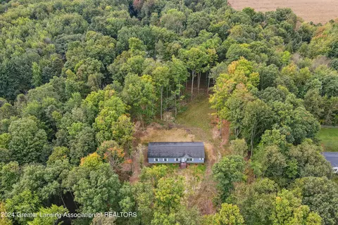 5233 W Toles Rd, Mason, MI 48854
