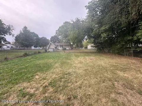 Exterior - 321 W 3rd St, Charlotte, MI 48813 photo 1 of 1