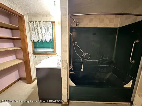 Bath - 321 W 3rd St, Charlotte, MI 48813 photo 1 of 1
