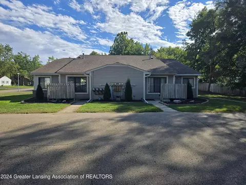 2111 Phillips Ave, Holt, MI 48842