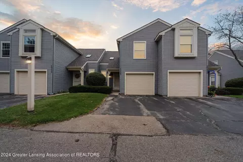 1725 Whitegate Ln, East Lansing, MI 48823