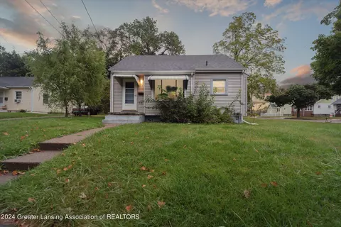 929 Nipp Ave, Lansing, MI 48915