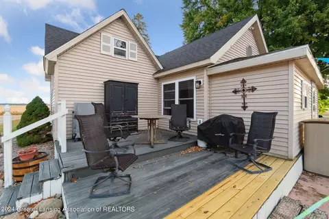 Exterior - 2486 E Hayes Rd, Ithaca, MI 48847 photo 10 of 11