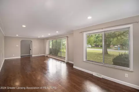 Living - 200 W Northrup St, Lansing, MI 48911 photo 3 of 4