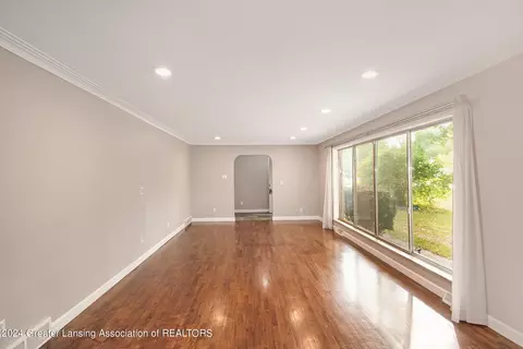 Living - 200 W Northrup St, Lansing, MI 48911 photo 2 of 4