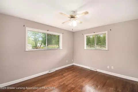 Bedroom - 200 W Northrup St, Lansing, MI 48911 photo 4 of 6