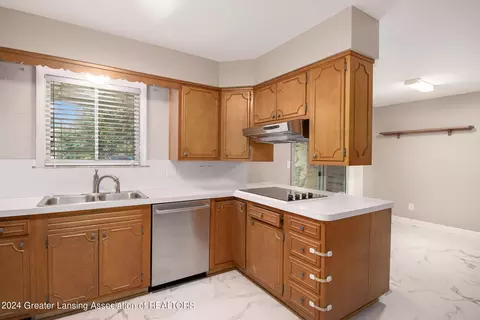 Kitchen - 200 W Northrup St, Lansing, MI 48911 photo 2 of 5