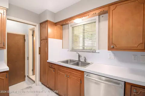 Kitchen - 200 W Northrup St, Lansing, MI 48911 photo 3 of 5