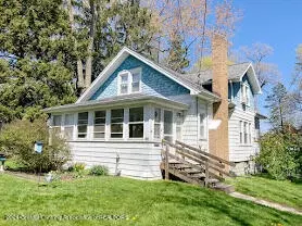 722 Bretton Rd, Lansing, MI 48917