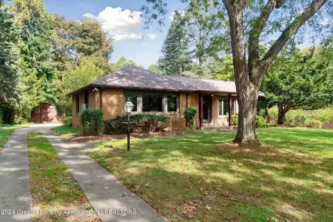 2466 Arrowhead Rd, Okemos, MI 48864