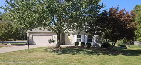 1606 Pebblestone Dr, Okemos, MI 48864