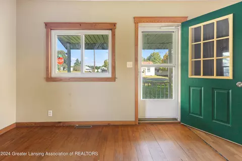 2402 E Maple Rapids Rd, Saint Johns, MI 48879 photo 3