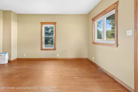 2402 E Maple Rapids Rd, Saint Johns, MI 48879 photo 5