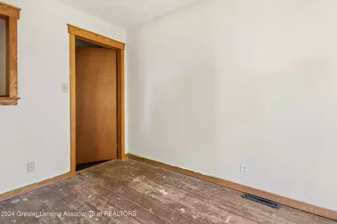 2402 E Maple Rapids Rd, Saint Johns, MI 48879 photo 11