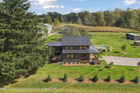 8089 Laingsburg Rd, Laingsburg, MI 48848