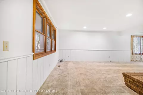 Living - 1510 W Pratt Rd, Dewitt, MI 48820 photo 1 of 7