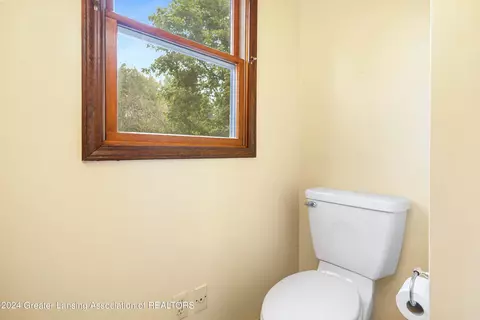 Bath - 1510 W Pratt Rd, Dewitt, MI 48820 photo 6 of 7