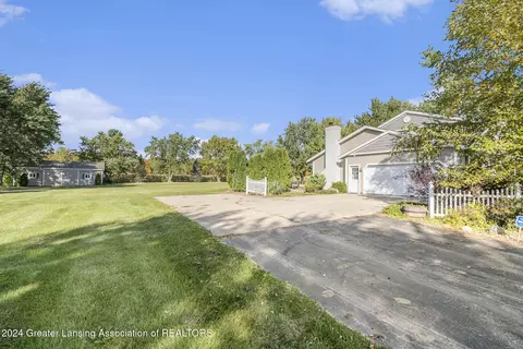 Exterior - 1265 E Parks Rd, Saint Johns, MI 48879 photo 7 of 8
