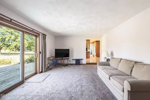 Living - 1265 E Parks Rd, Saint Johns, MI 48879 photo 3 of 3